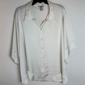 H&M Classic White Button Down Shirt XXL Short Sleeve Satin Finish Preppy Office
